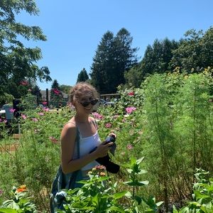 Meet your Posher, Laura